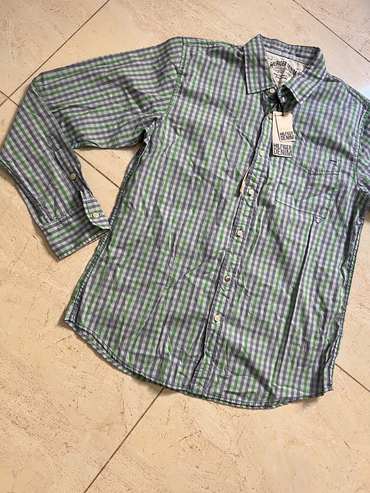Chemise aux carreaux 