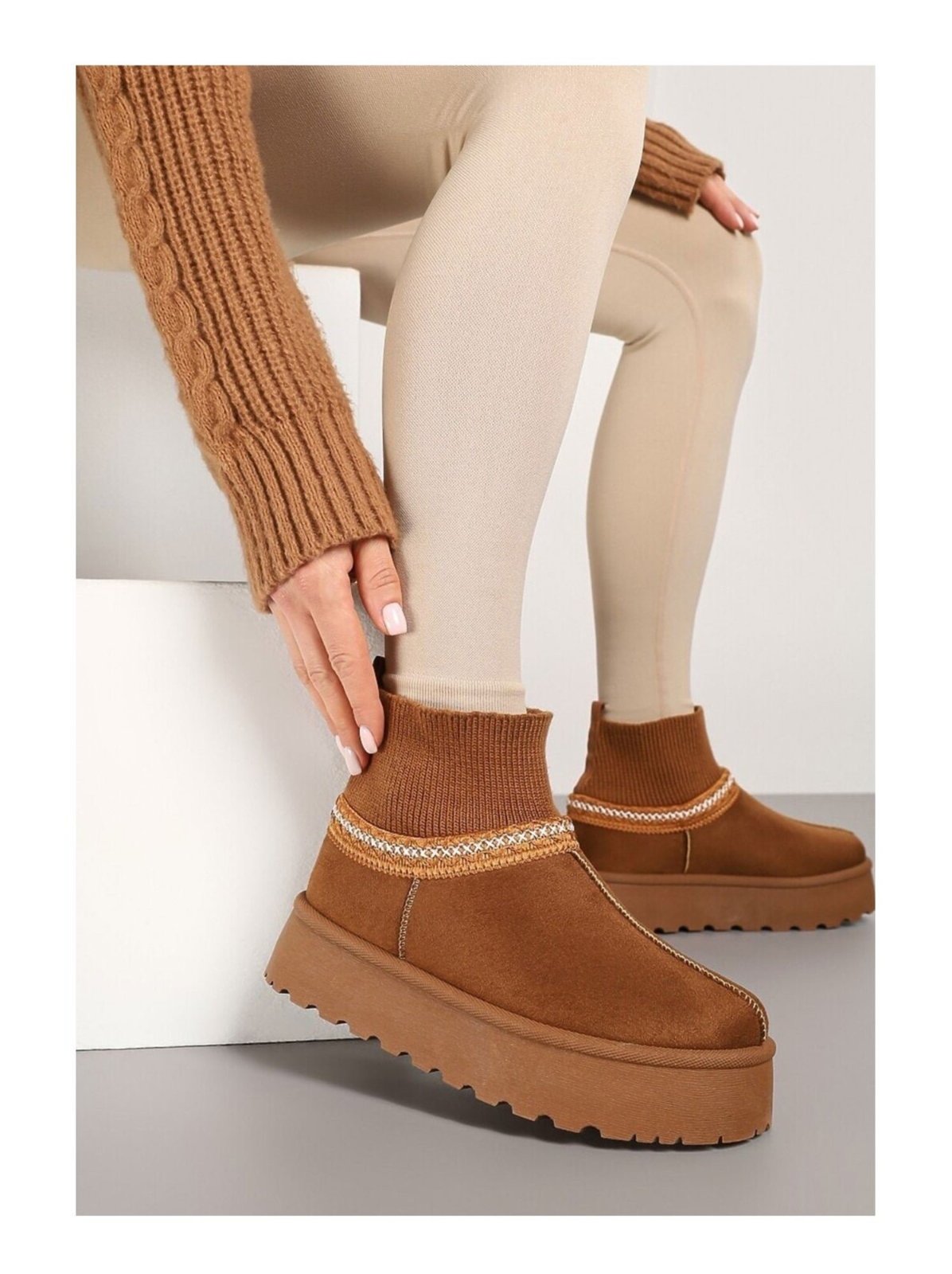 Paire de bottines femme camel 