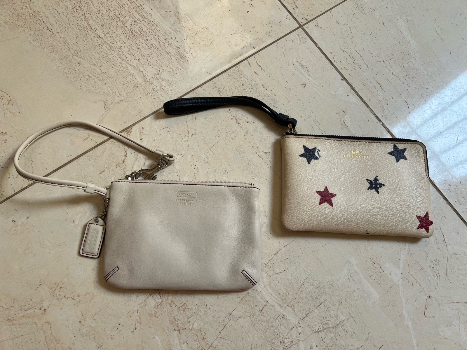 Deux pochette coach