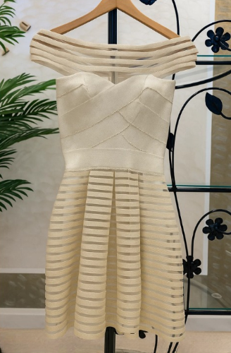 Robe soirée pour les jeune fille taille s 