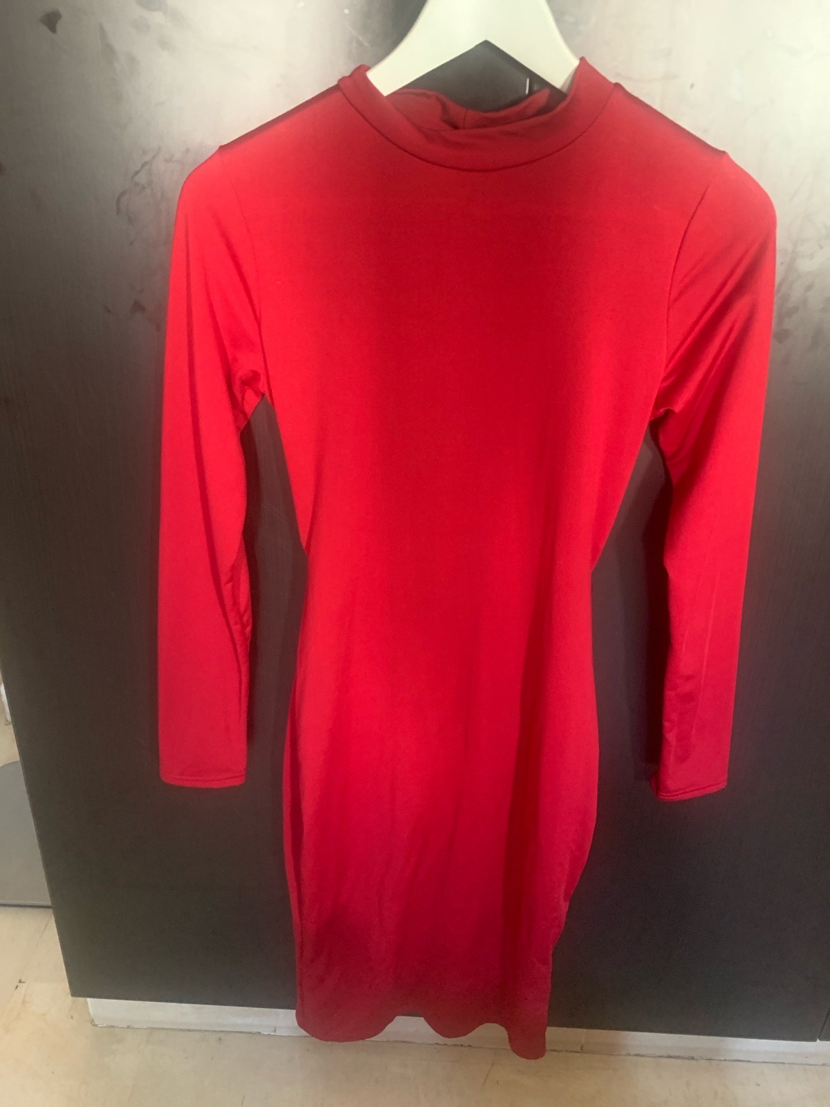 Robe rouge elastique