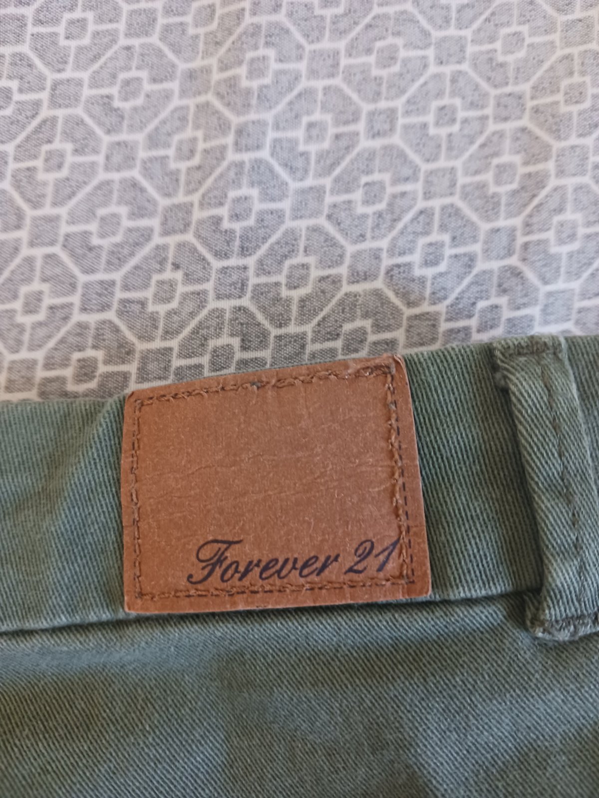 Pantalon kaki olive