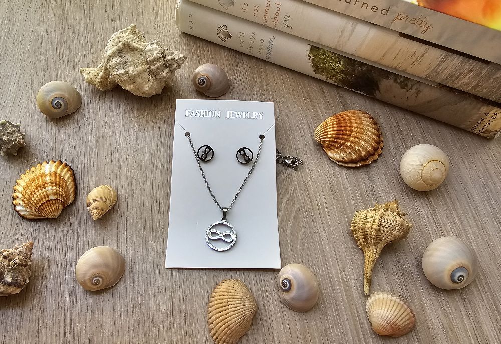 Collier + Boucles d'oreilles 