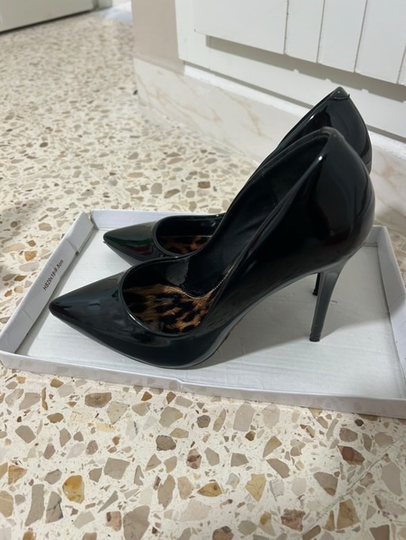 Talons (escarpins) noir pointure 37
