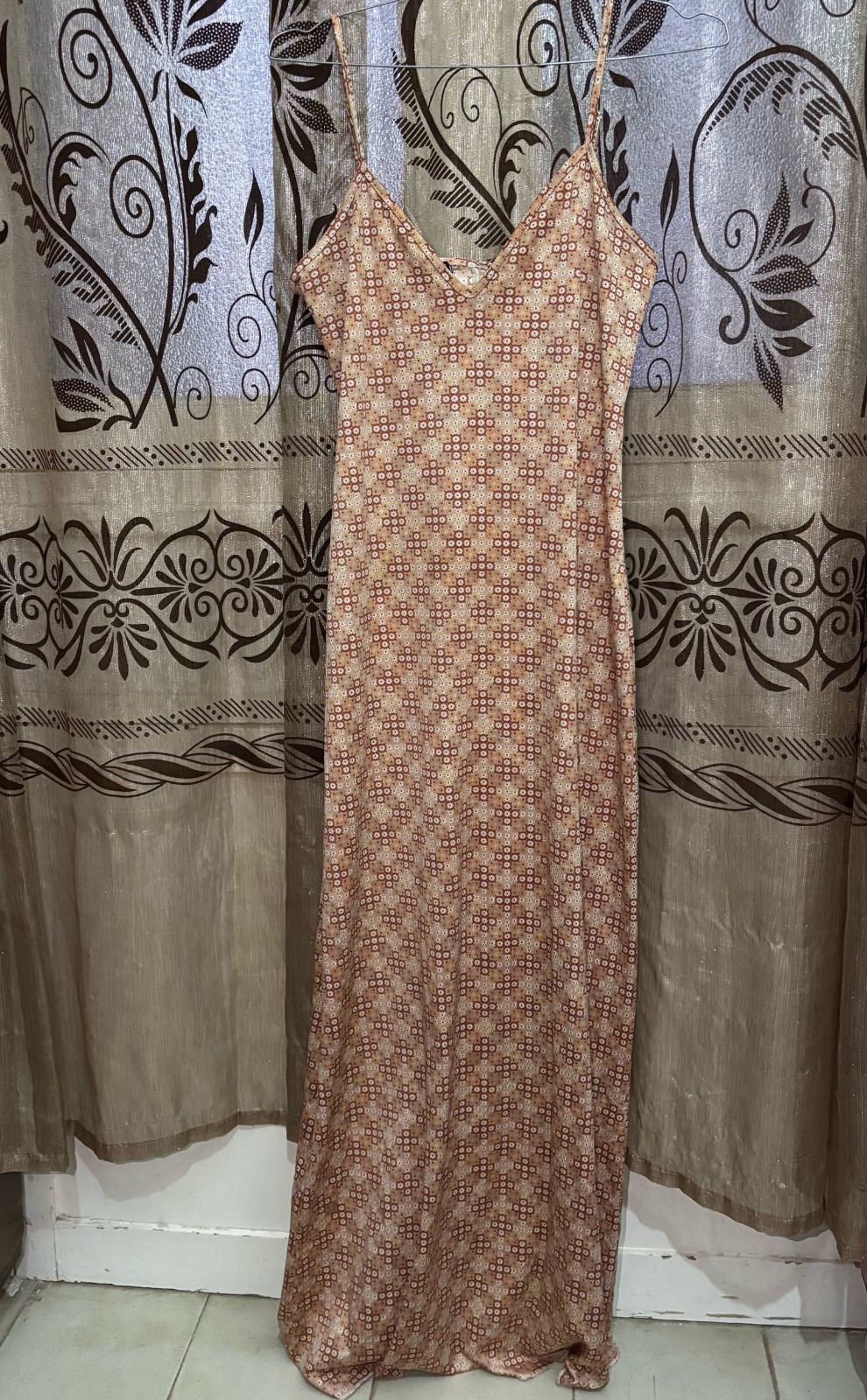 Robe lingue satinée