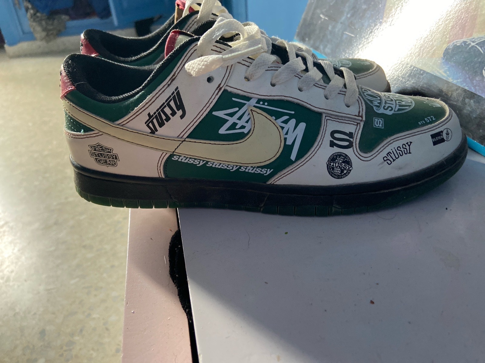 Nike shoes 