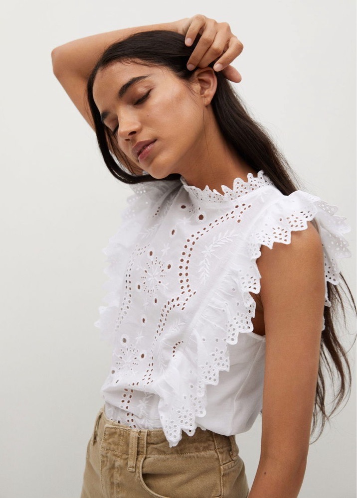 haut avec broderie anglaise  