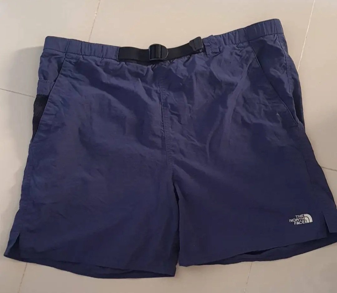 Short The North Face taille M-L 