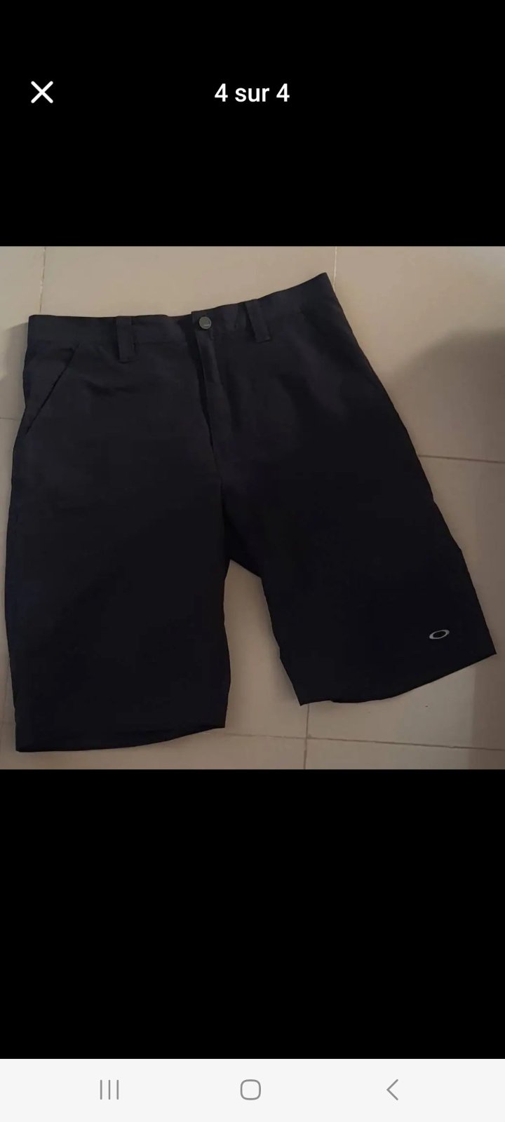 Short oakley taille 34 