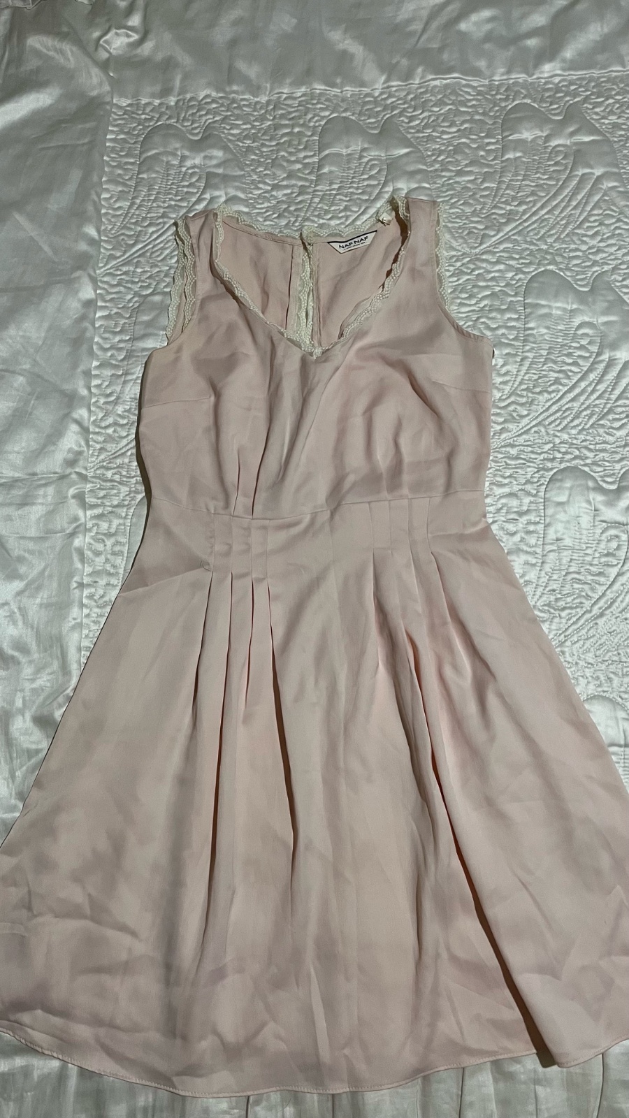 Robe soirre avec des petites details mel kodem dentelle 