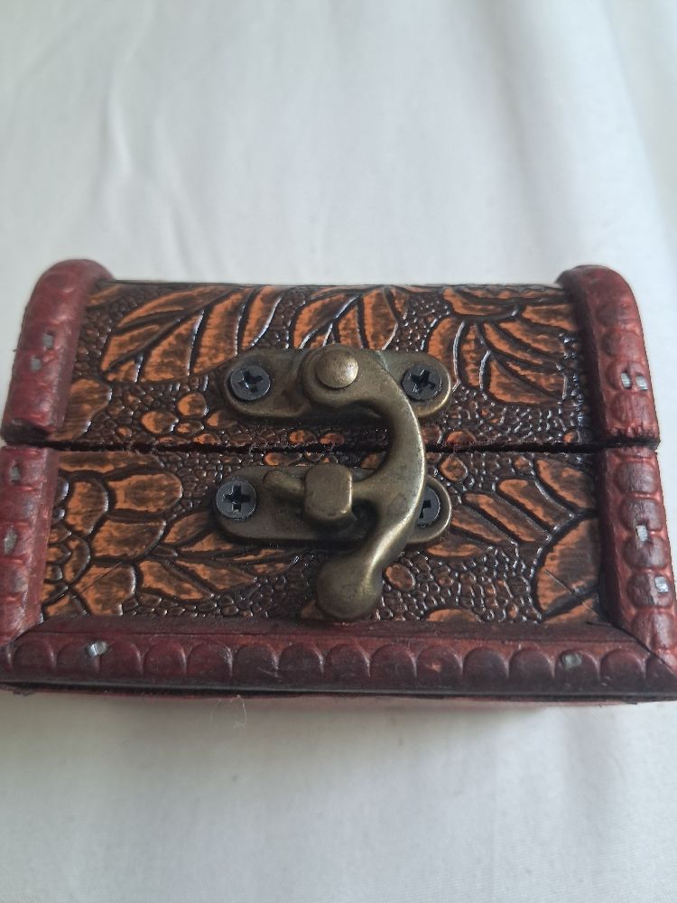 Petite boîte à bijoux rustique 