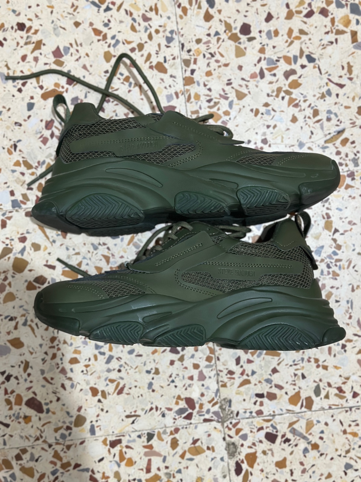 Steve Madden POSSESS trainers in olive green