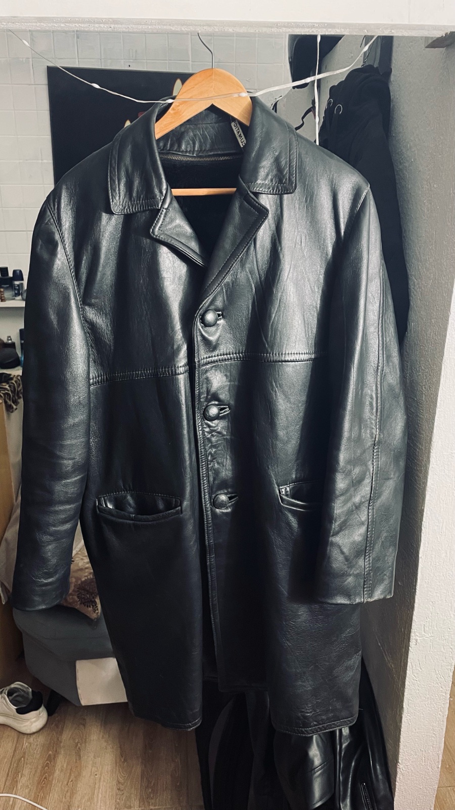 Coat cuir
