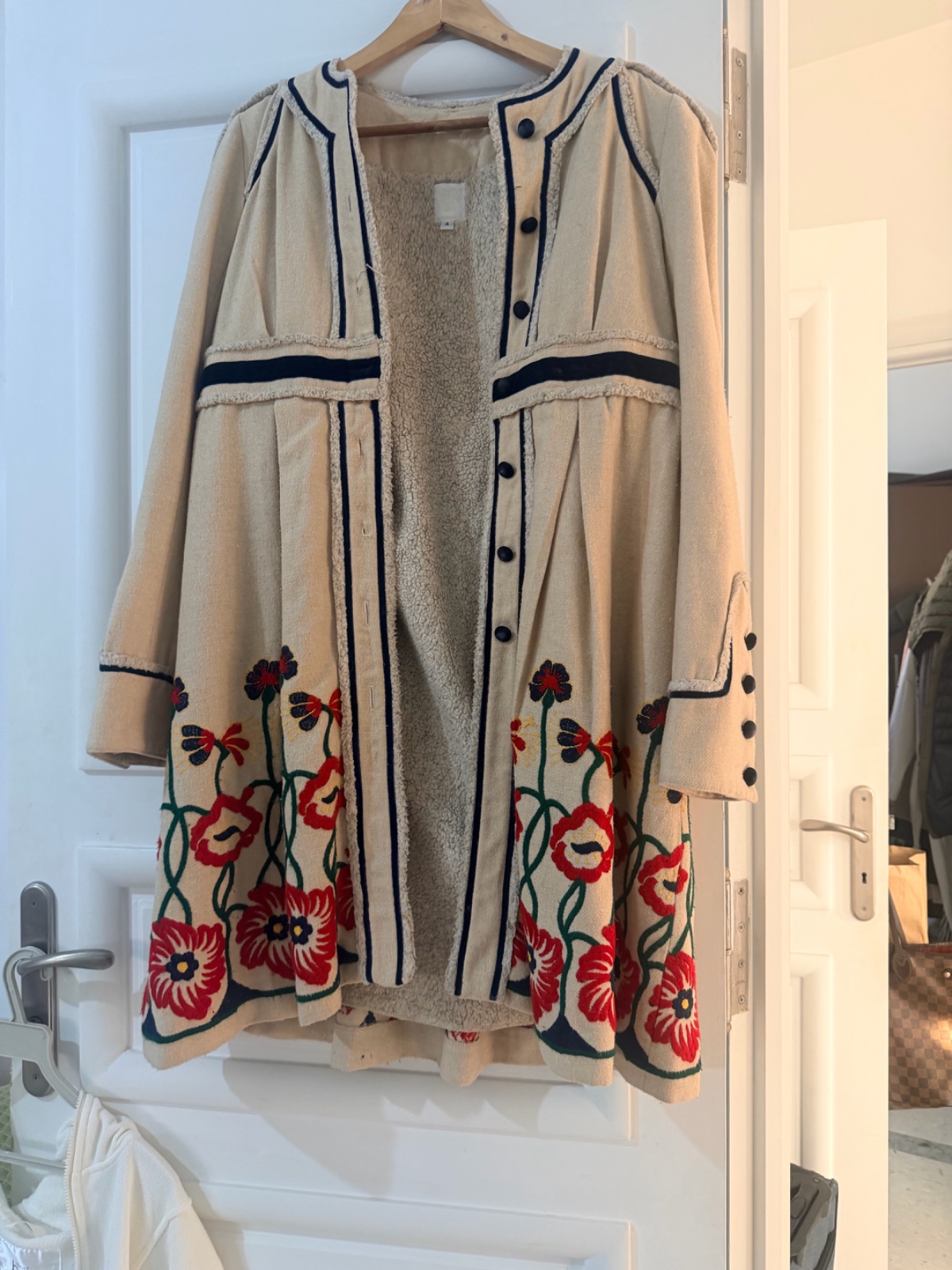 Manteau fleuri