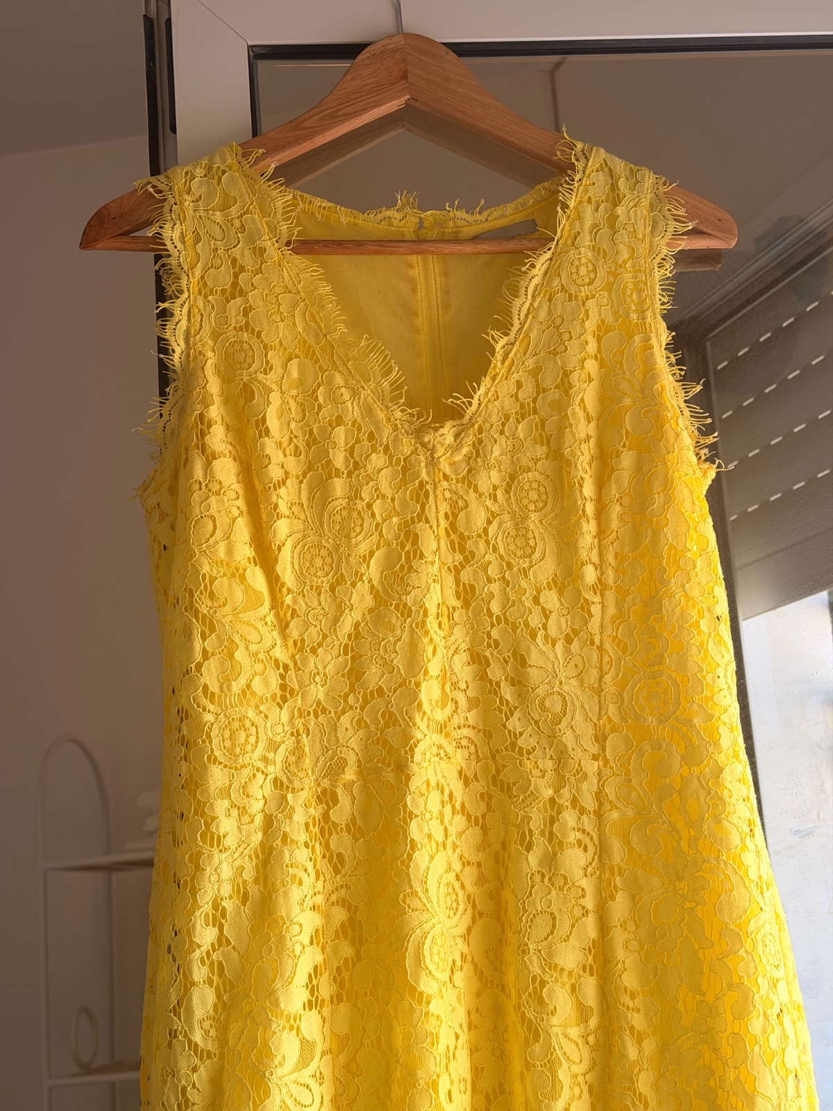 Jaune