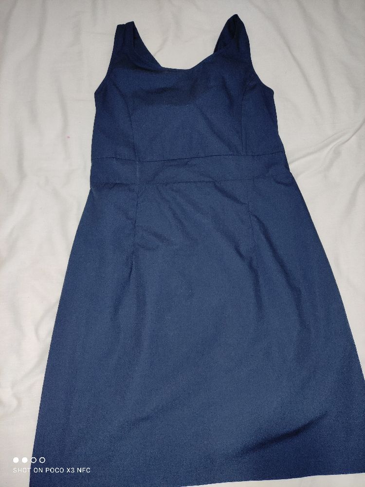 Robe en bleu marine jamais portée