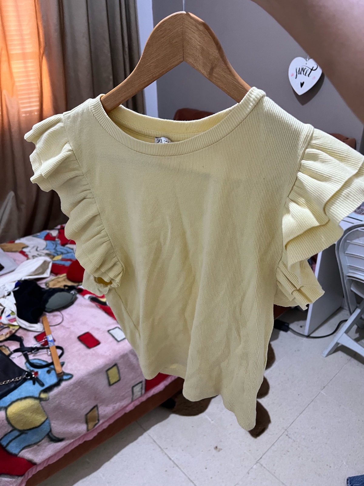 Top Jaune pastel