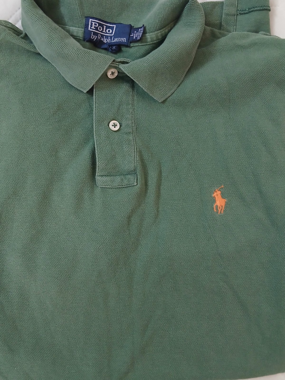 T-shirt polo