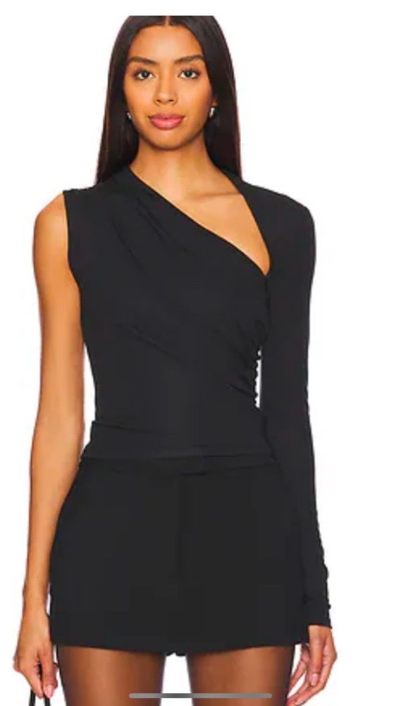 Top noir tres elegant 
