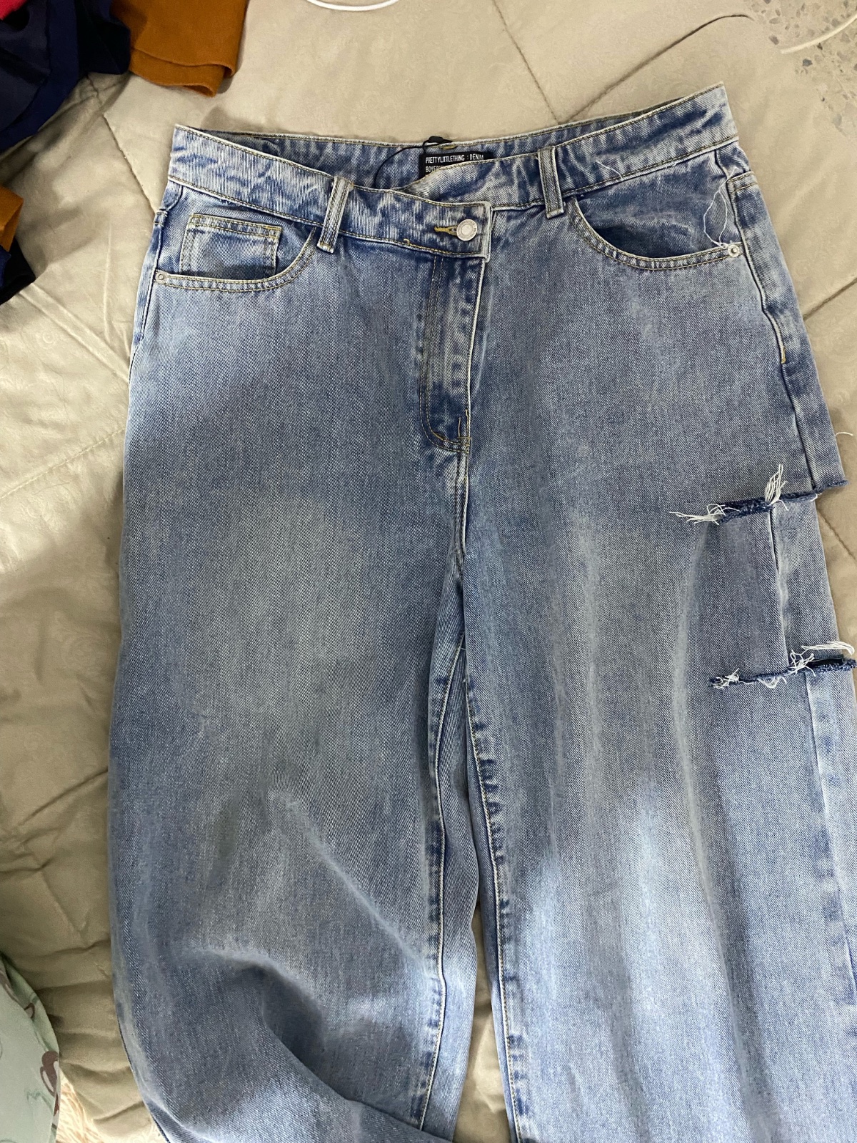 Jean pretty little thing 