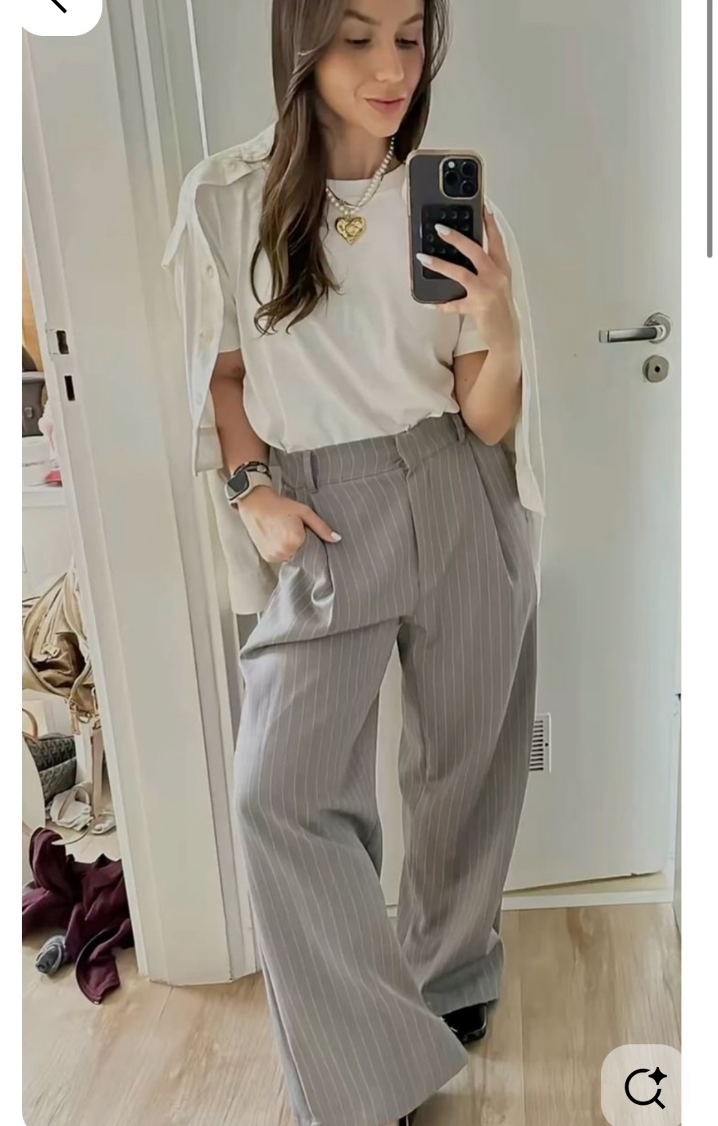 Pantalon large gris raye en blanc 