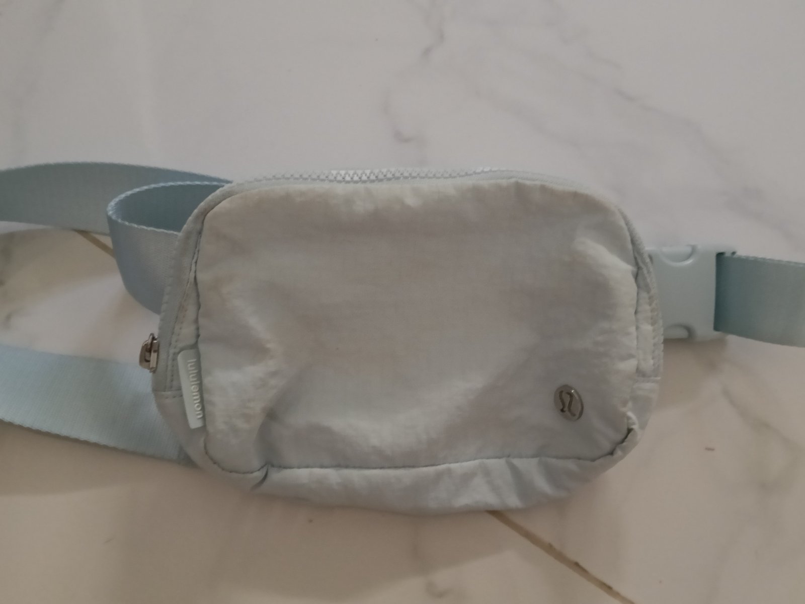 Lululemon waist bag 
