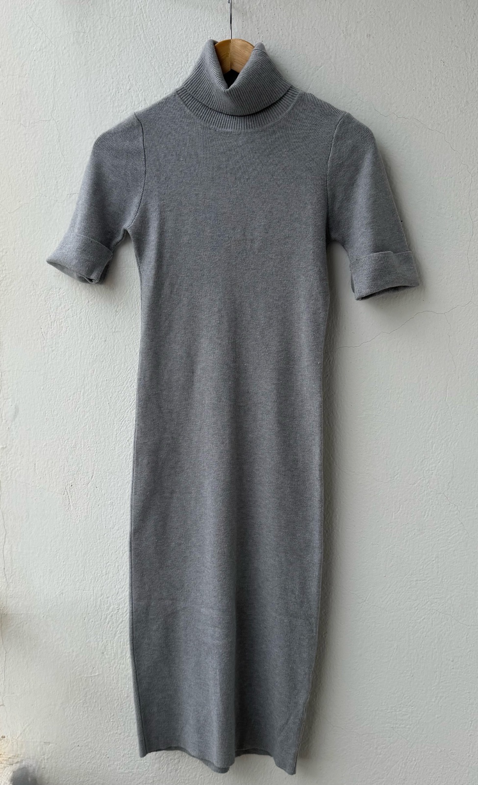 Robe d'hiver en gris taille 38 tres mignonne 