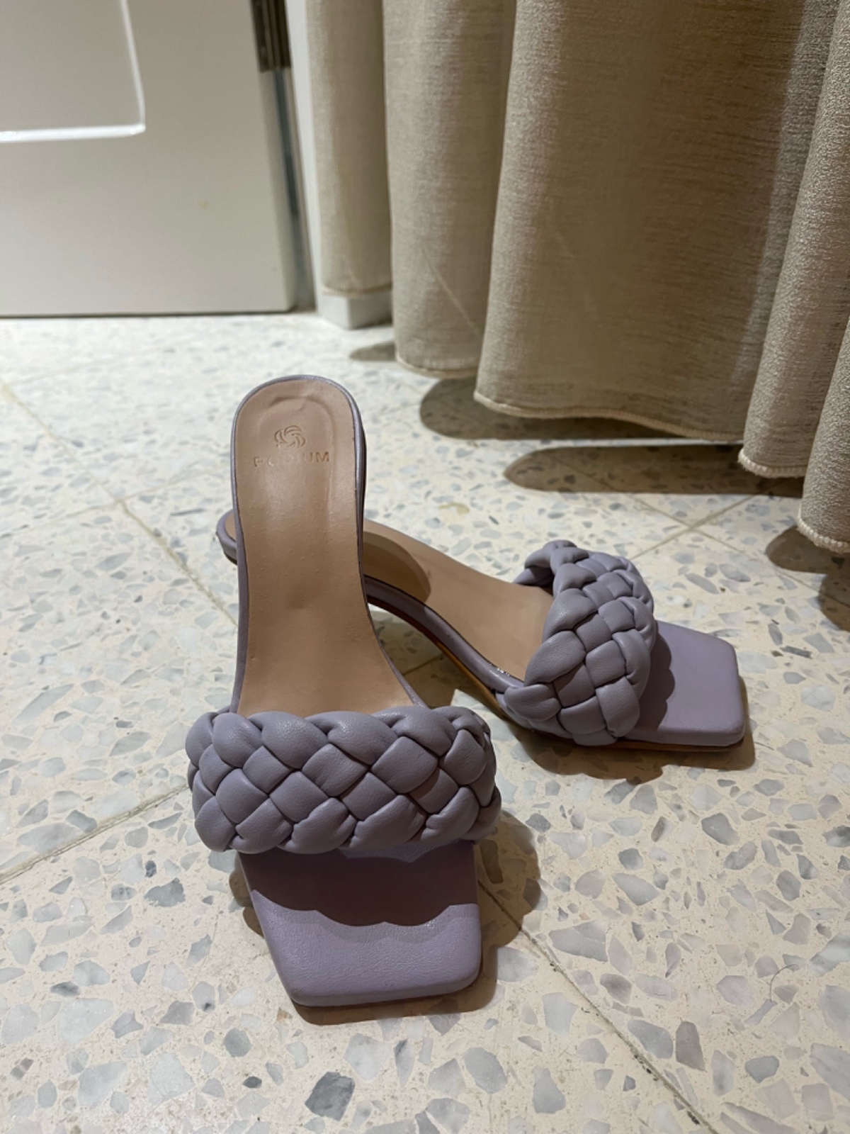 Kitten heels 