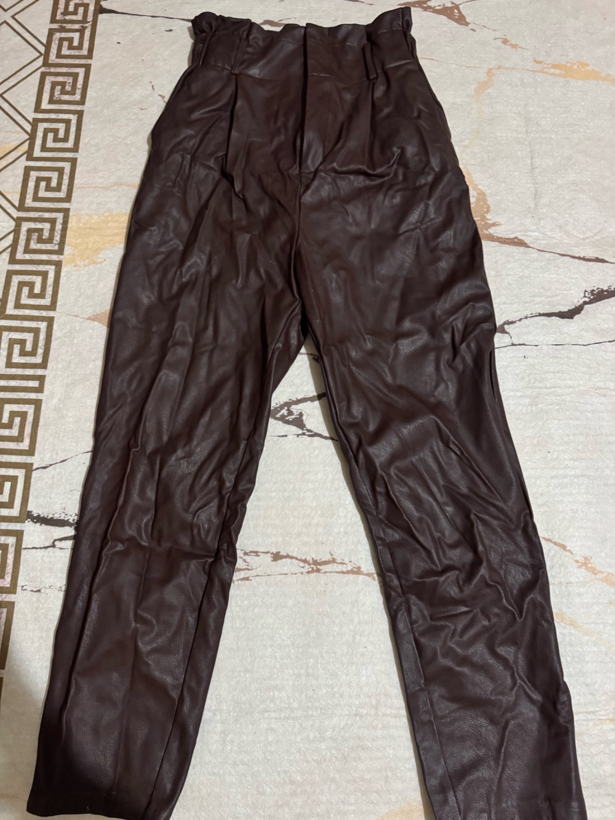 Pantalon en simili cuir 