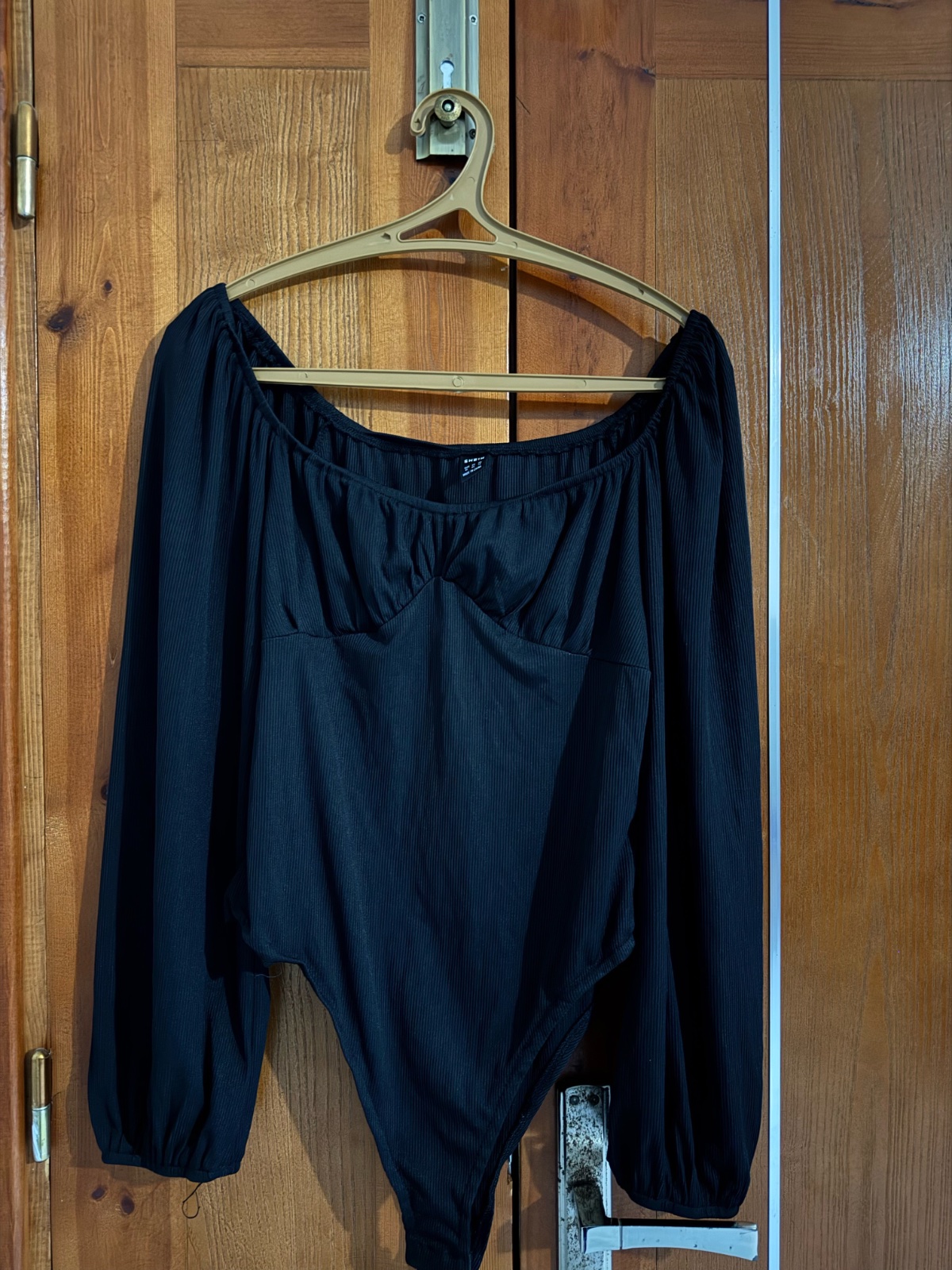 Pull noir 