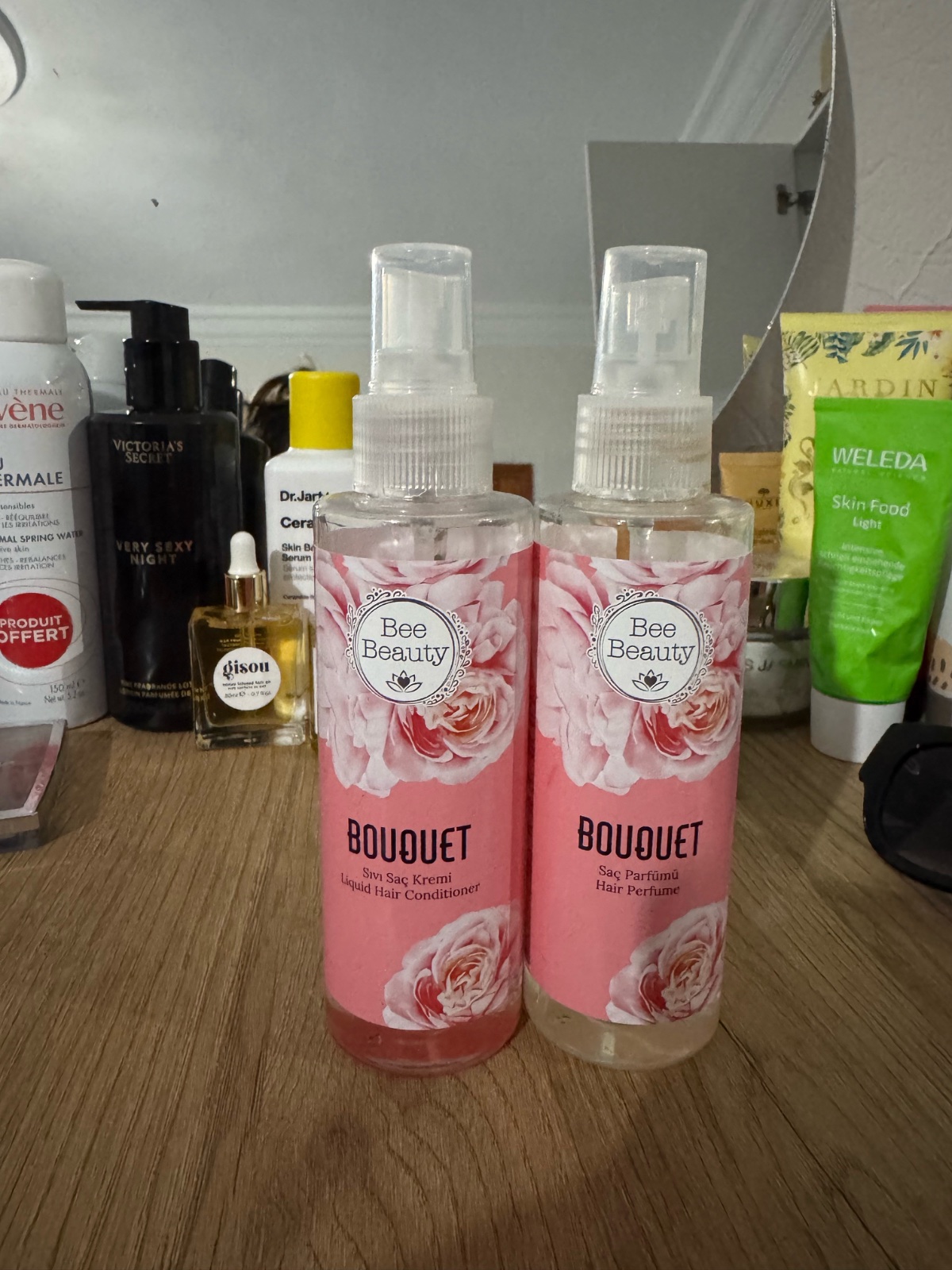 Traitement de cheveux aprés rincage+brume de cheveux 