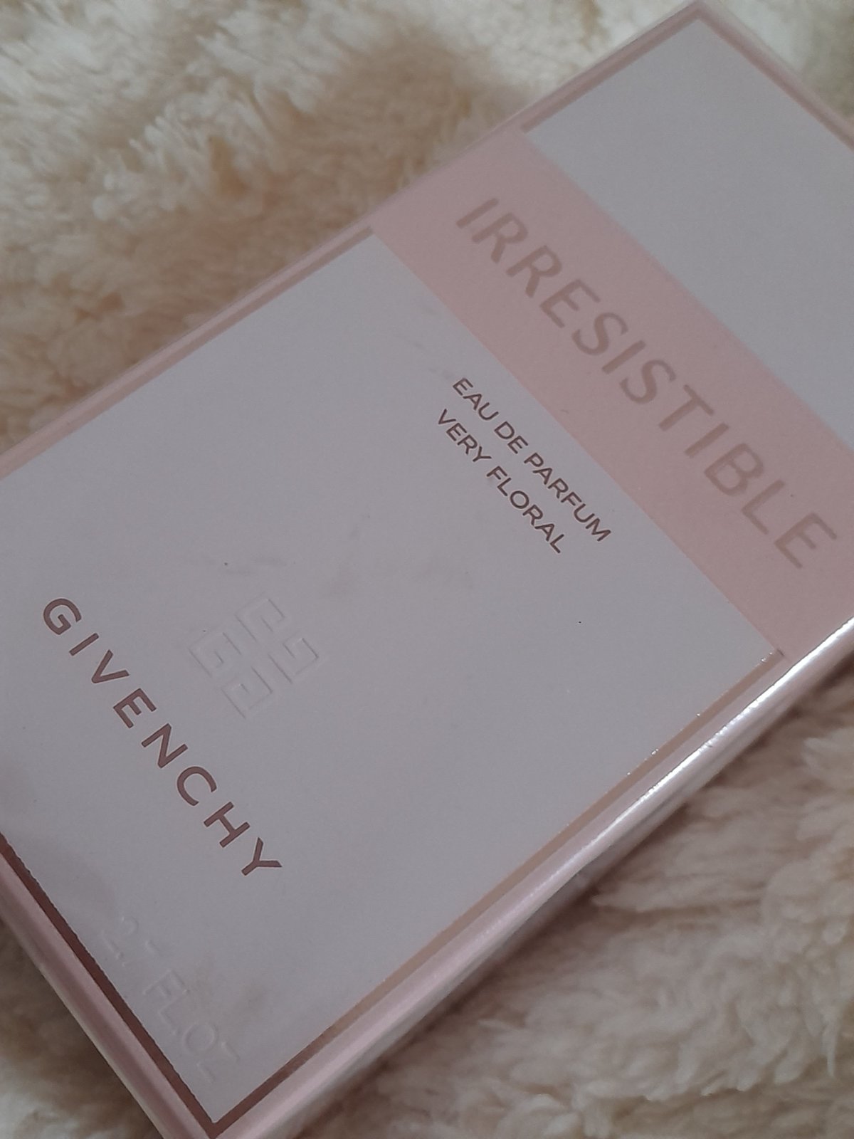 Givenchy Eau de Parfum IRRÉSISTIBLE (VERY FLORAL 80ml) 
