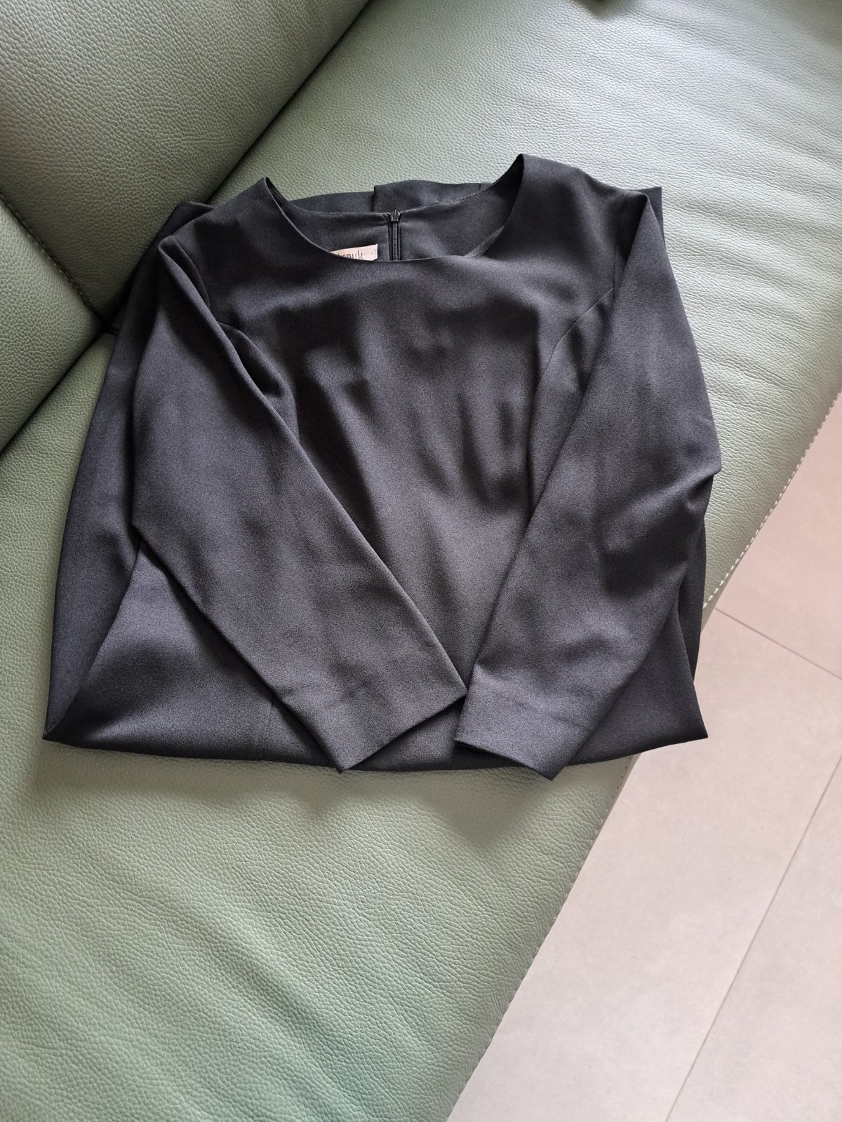 Robe noire courte 