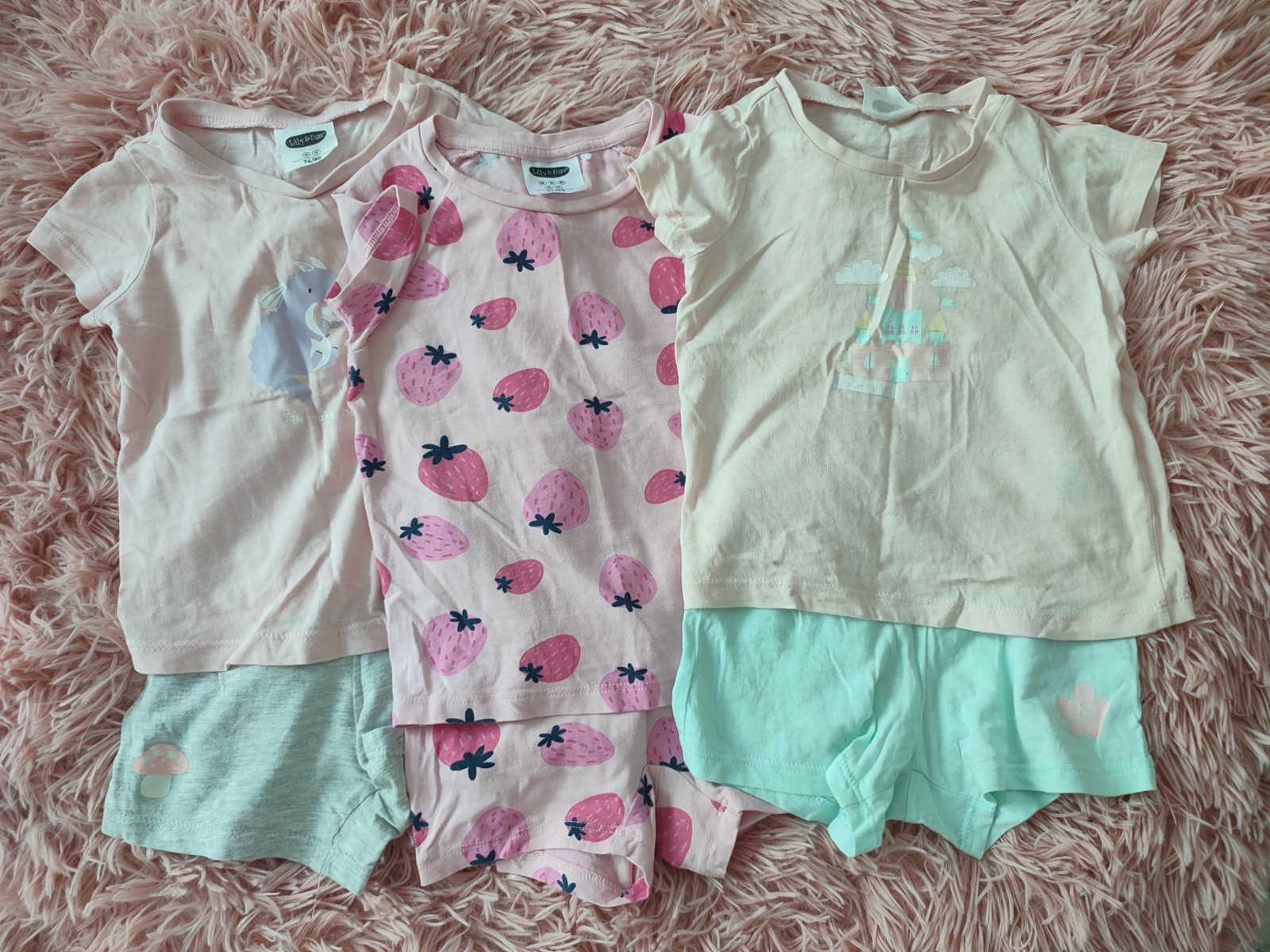 Lot 3 Ensembles T-shirt & Short Bébé Fille - Taille 12 Mois