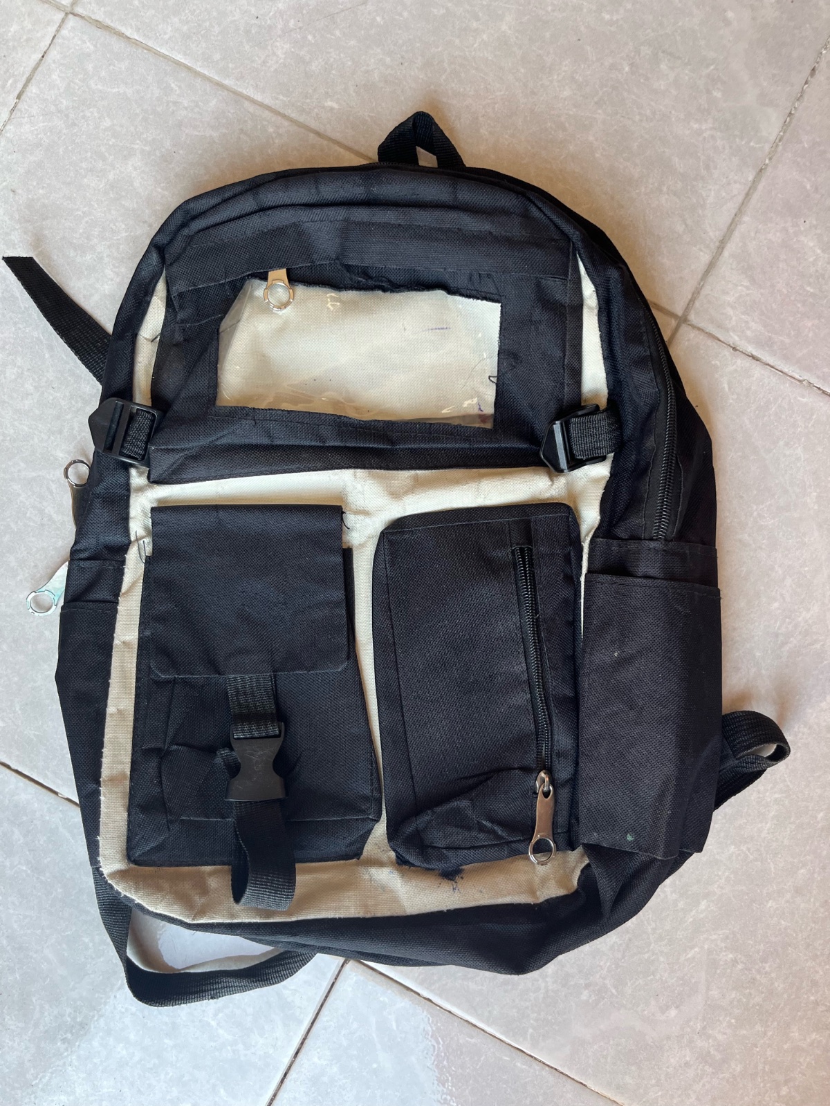 Sac à dos noir style streetwear / casual – Pratique et multi-poches
