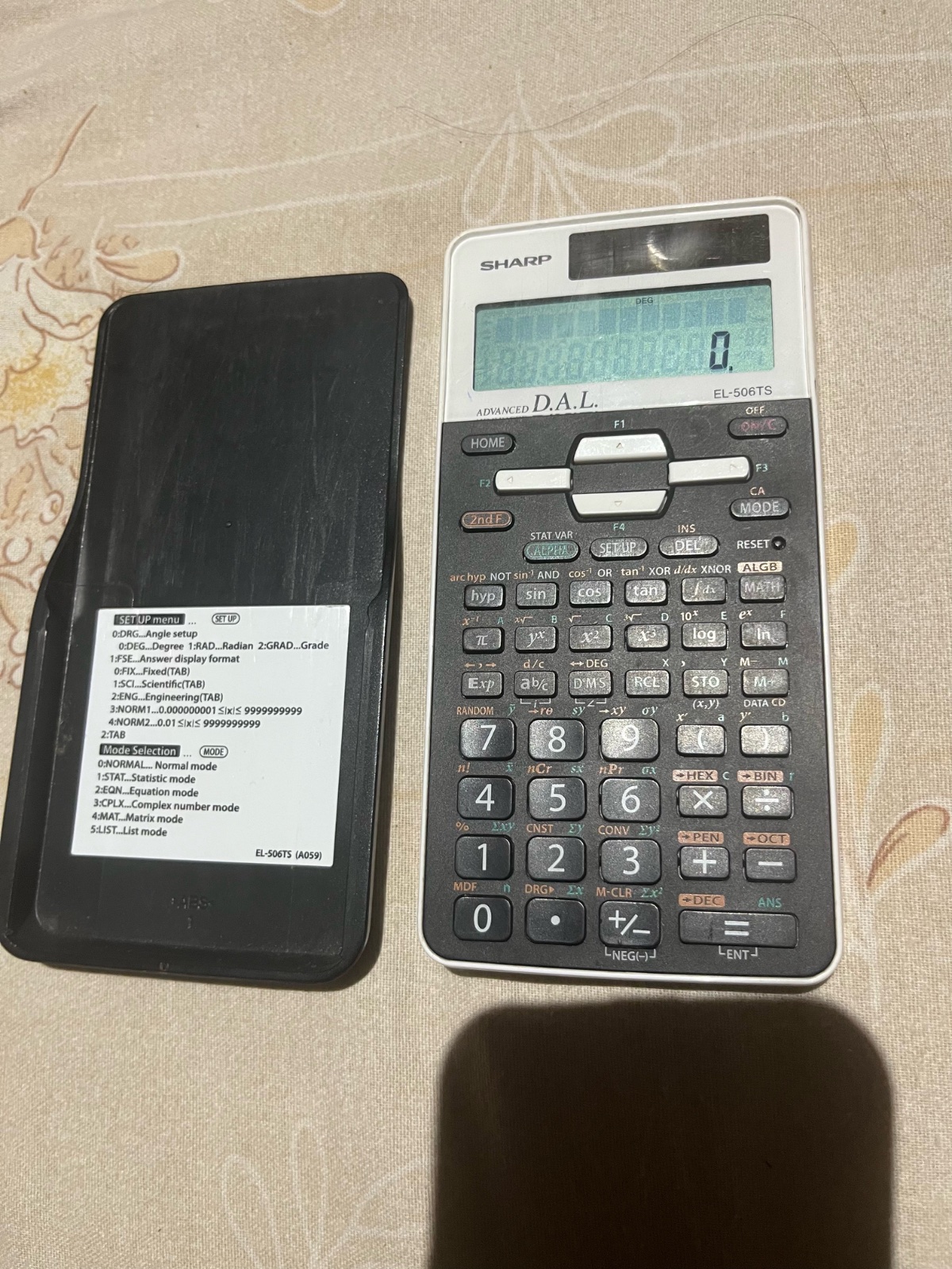 Calculatrice Scientifique Sharp EL-506TS (Advanced D.A.L.) + Capot de protection