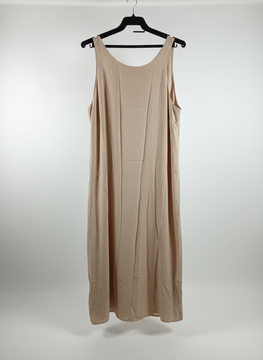 Robe beige sans manche 