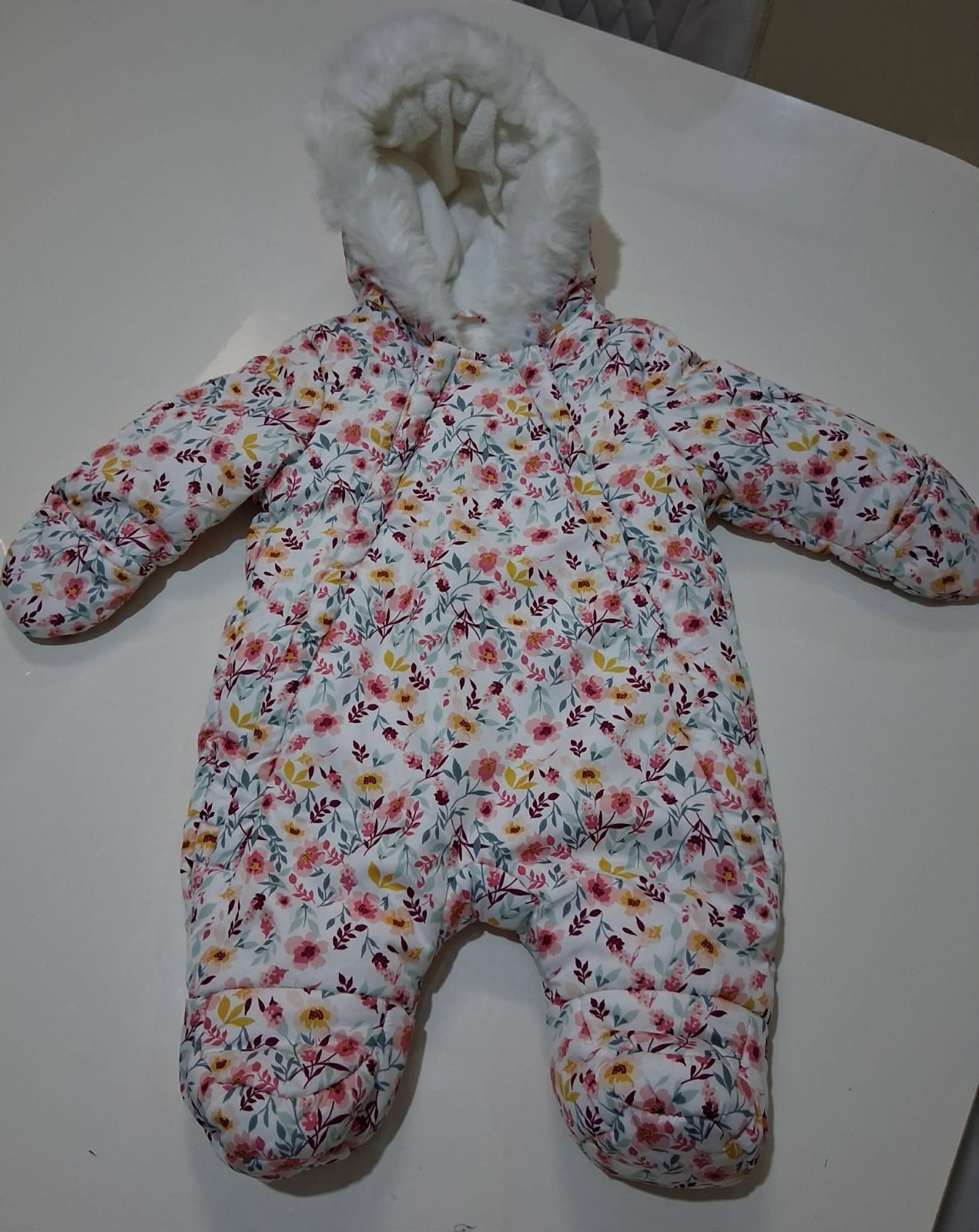 Combipilote nouveau née neuve primark