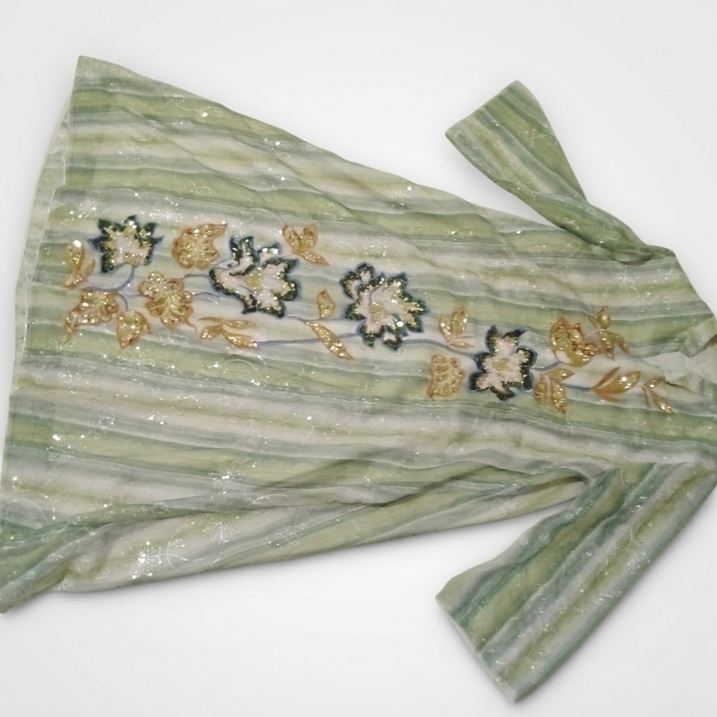 Une robe vert 
