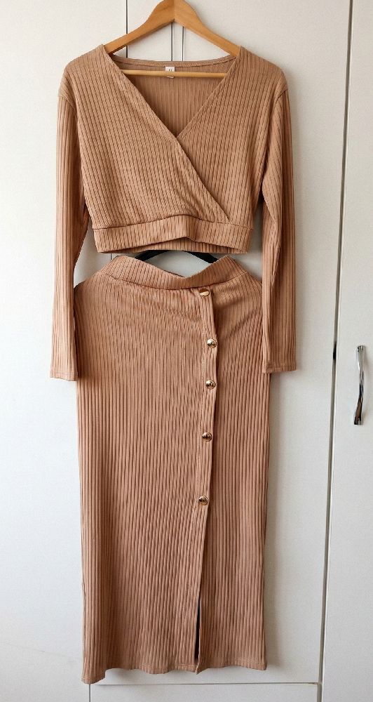 Ensemble deux pièces femme – couleur beige nude
