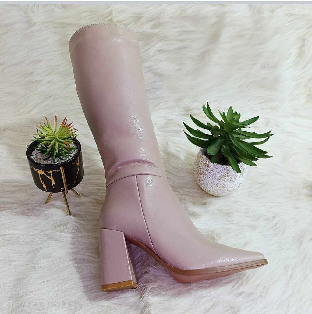 Botte a talon bouts carre