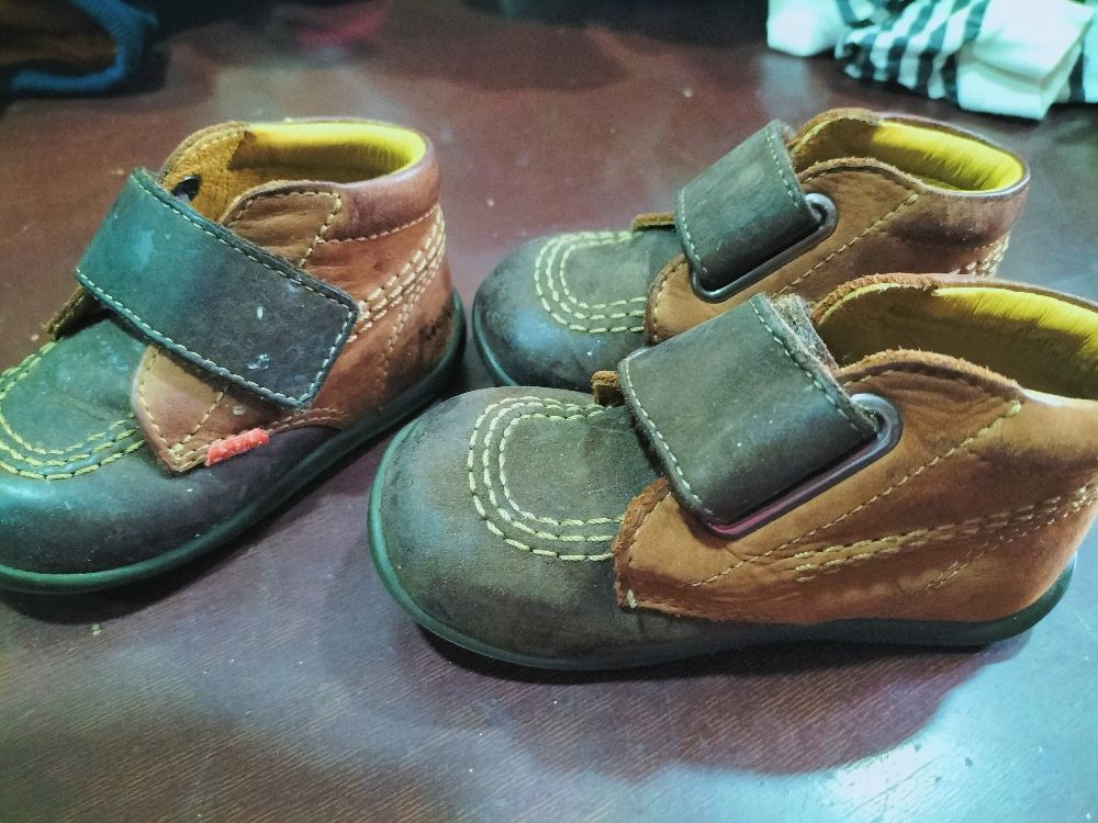 2 paires de kicker's unisex(12-24mois)