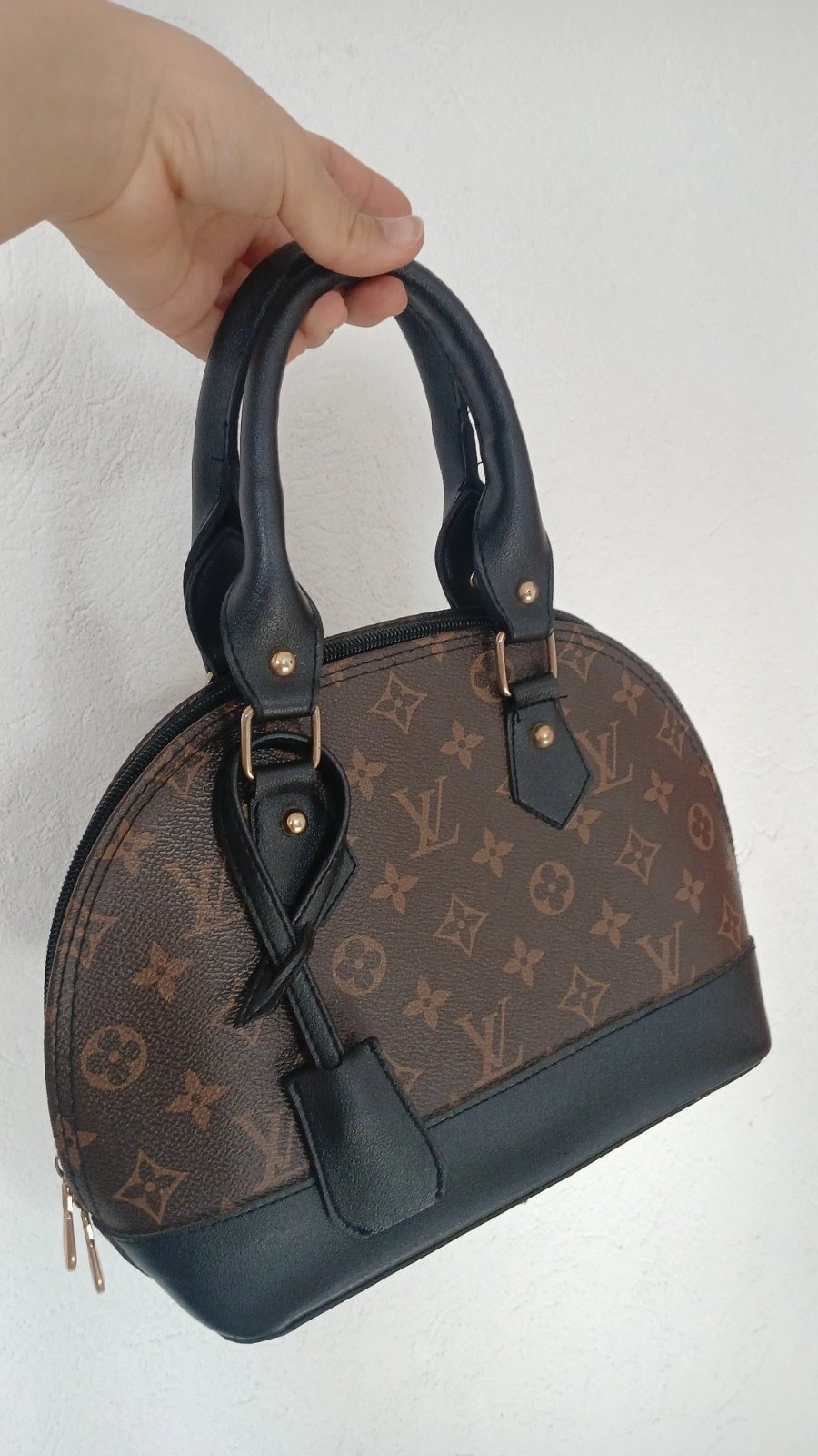 Hand bag