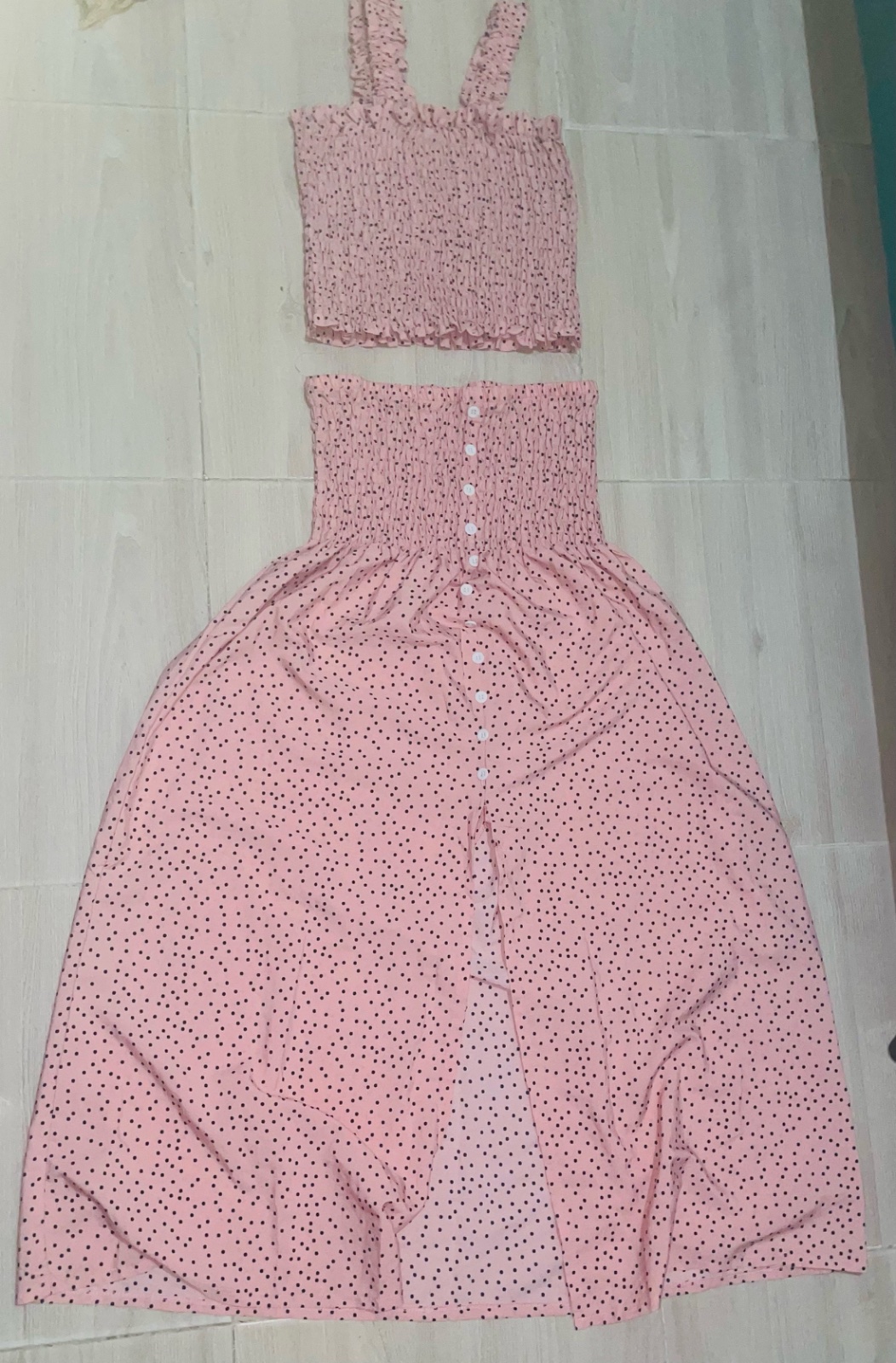Ensemble deux piéces en mousseline rose à pois noirs 