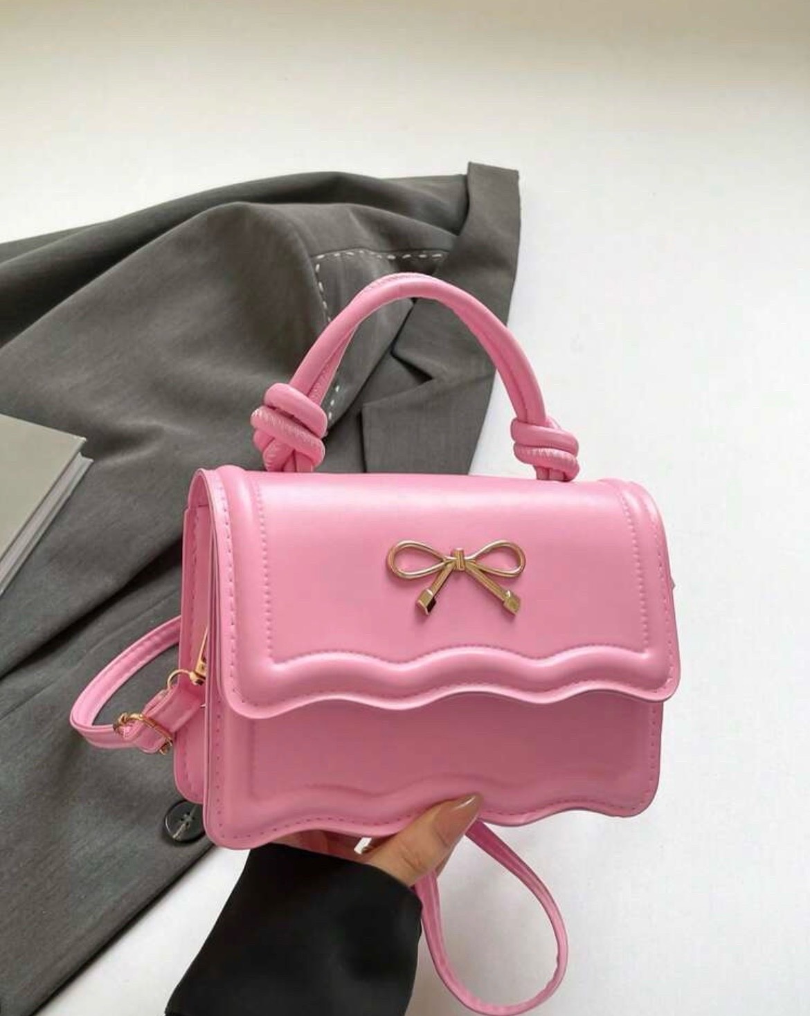 Sac à main rose neuf avec bandoulière