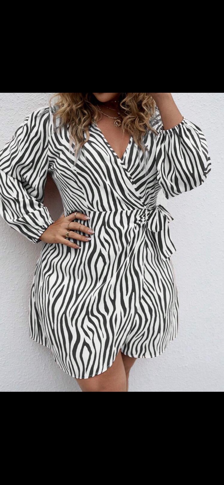 Wrap up dress zebra col v 