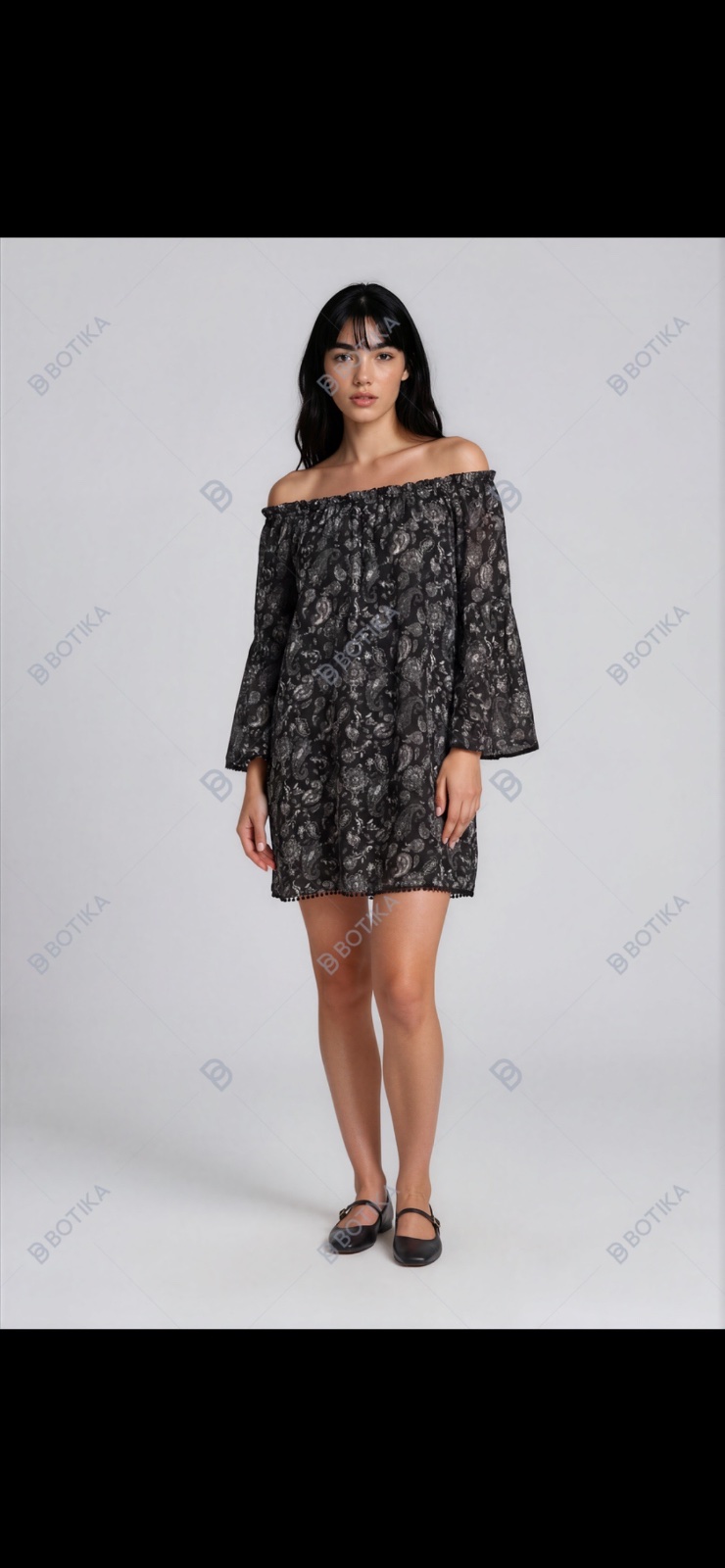 Robe epaule denudee 