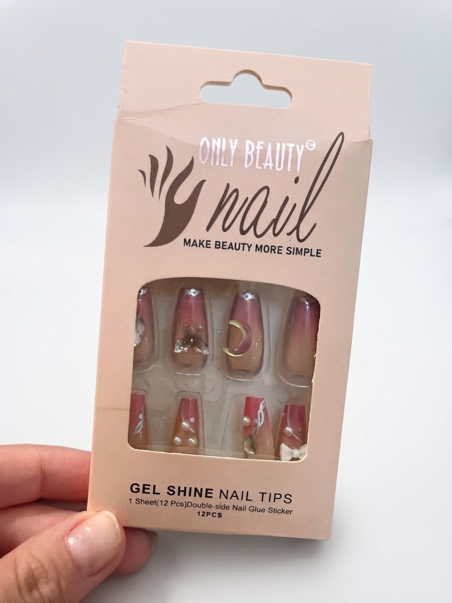 Press on nails nude avec design argenté