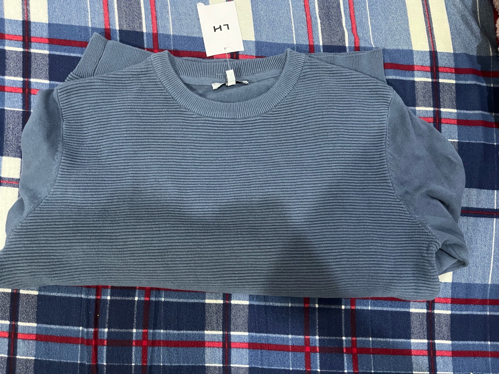 Pull bleu