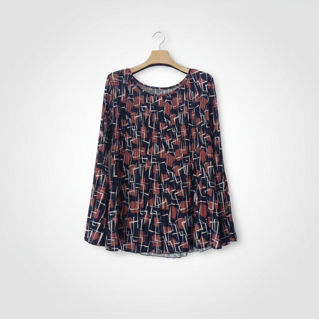 Très belle chemise plissée 